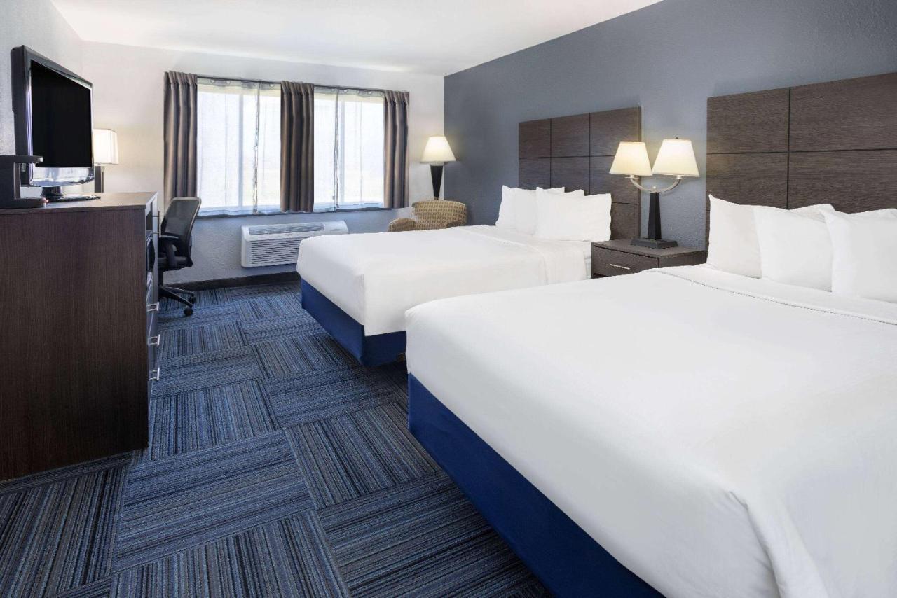 Baymont By Wyndham Appleton Hotel Eksteriør billede